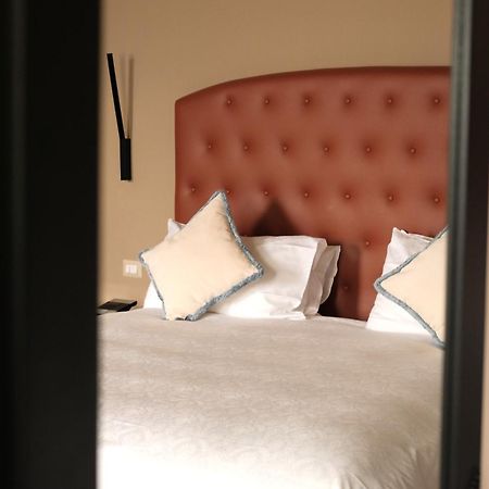 Hotel Royal Victoria, By R Collection Hotels Варенна Екстер'єр фото
